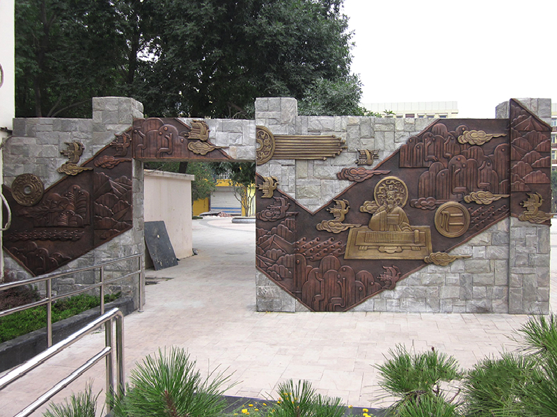 濟(jì)南歷下區(qū)文化廣場銅雕